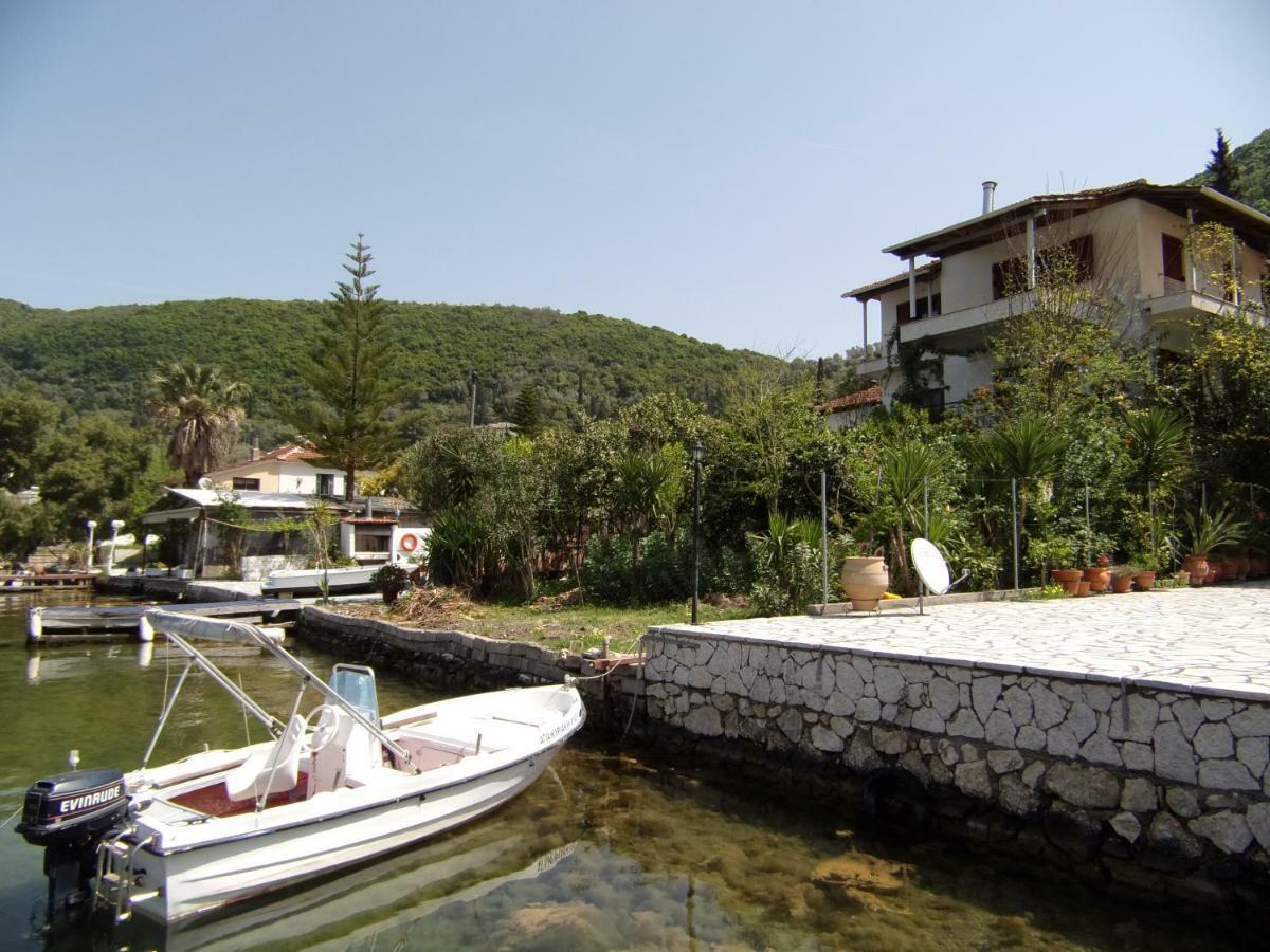 Вилла Vaso'S Bay House Geni  Экстерьер фото